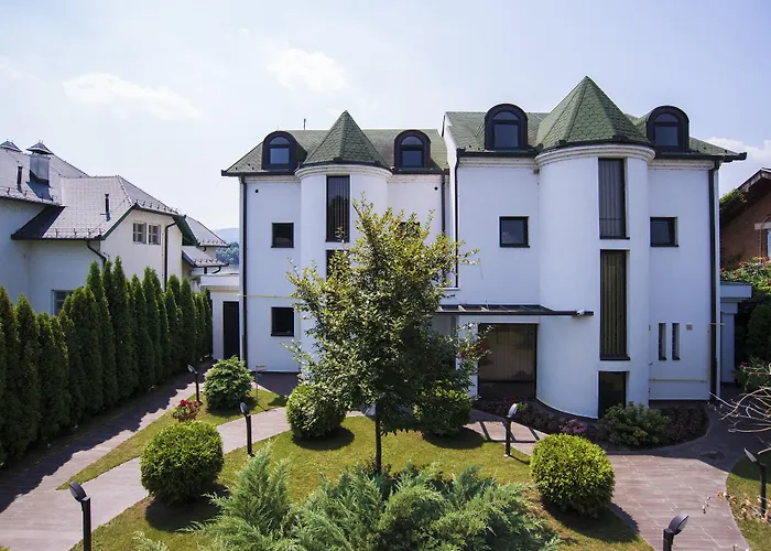 Panorama Aqualux Riverfront Guesthouse